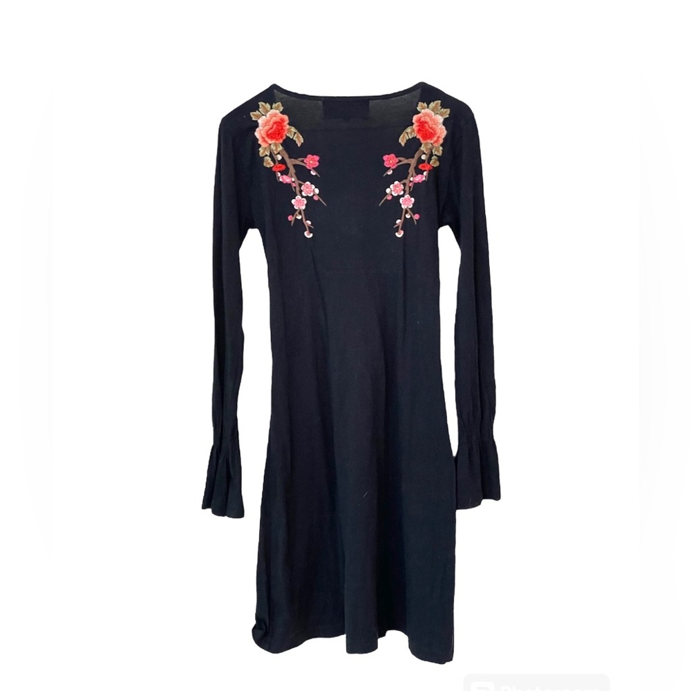 Johnny Was Embroidered v-neck dress - Picture 3 of 6